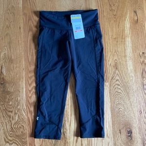 Under Armor cropped compression pants XS